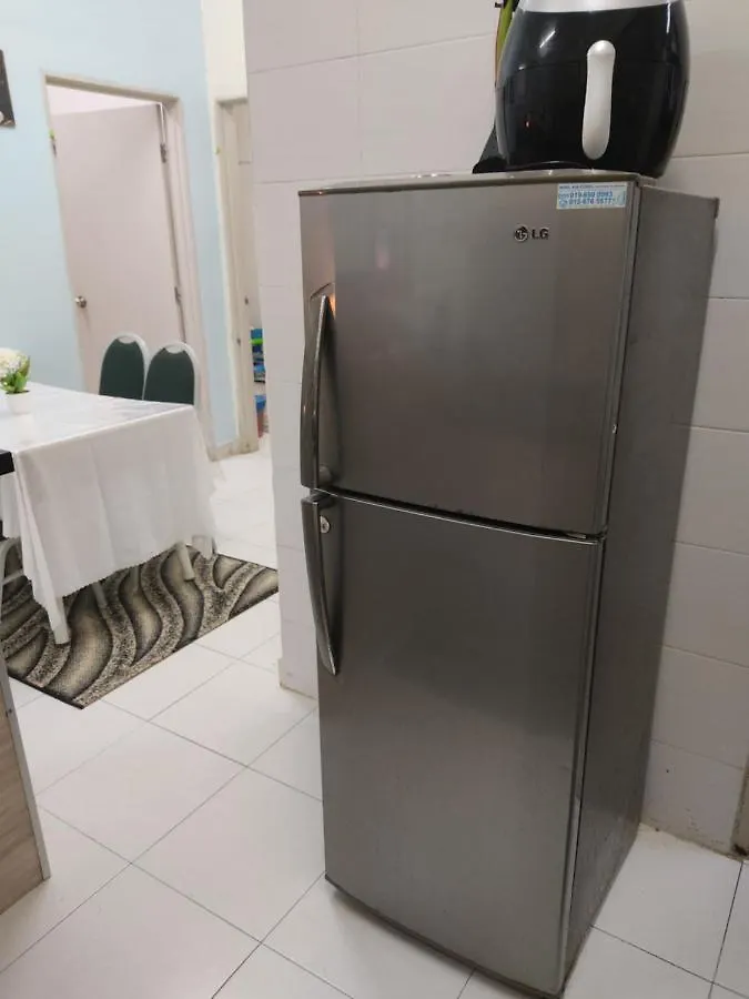 Bunga Homestay Klia Sepang Apartment